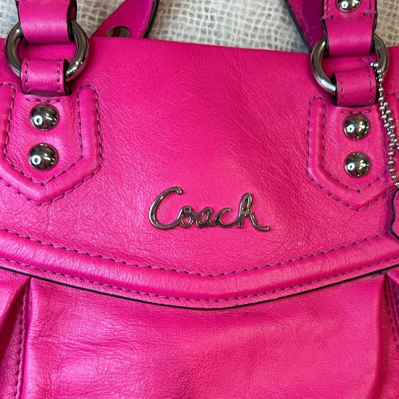 Coach vintage Ashley Magenta Leather handbag F19243 - Picture 2 of 11